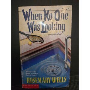 When No One Was Looking by Rosemary Wells Vintage Point Horror
